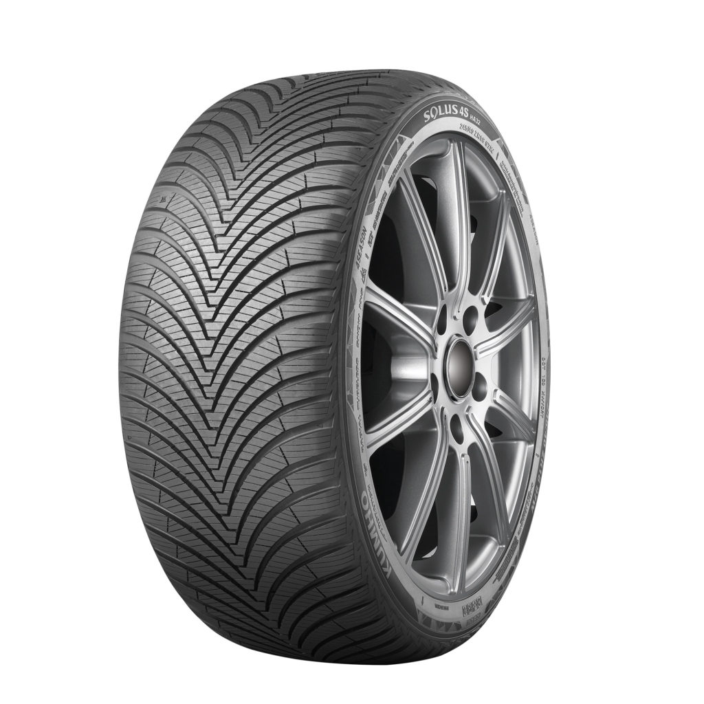 drive an automatic car in snow. image showing all season tyre